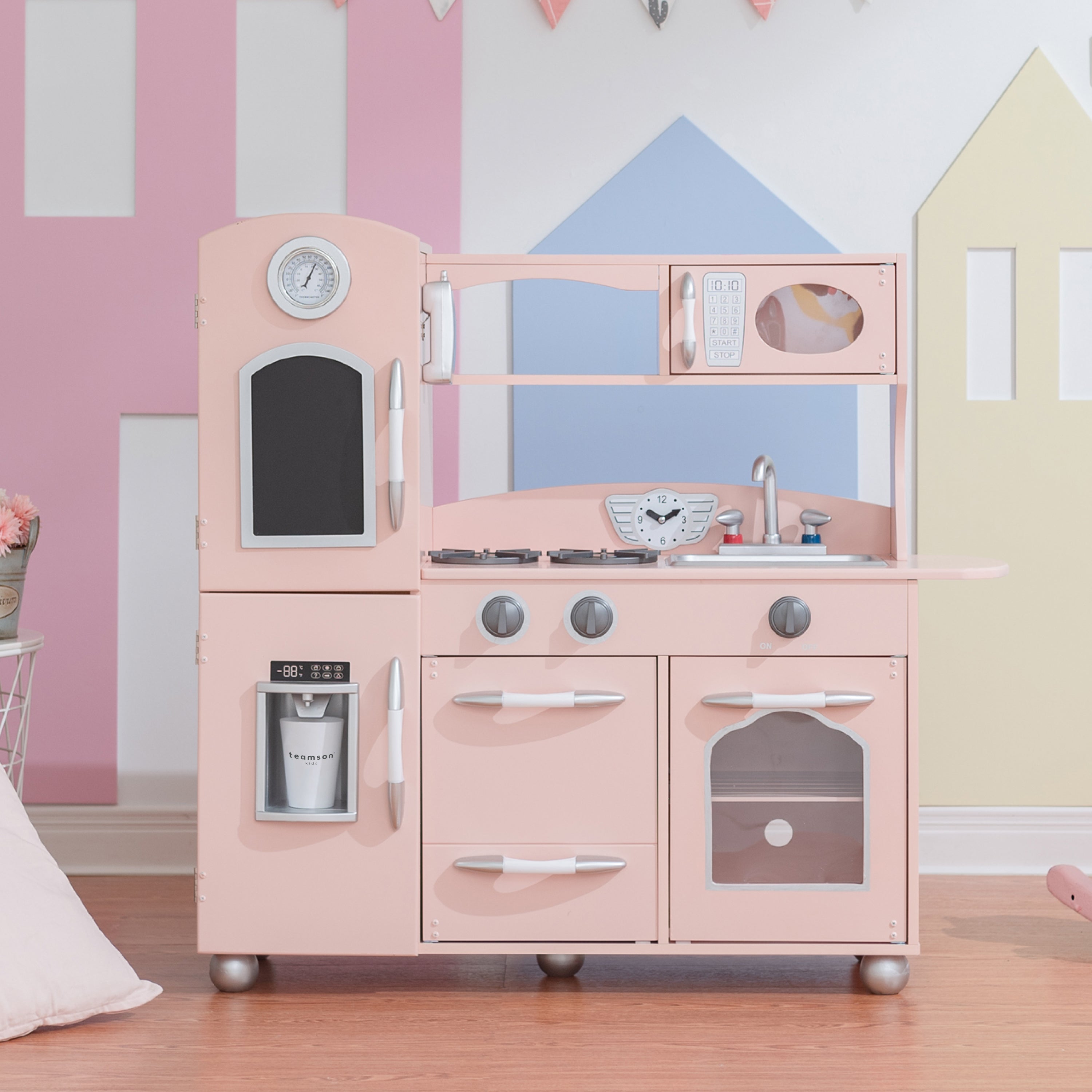 Teamson Kids Little Chef Westchester Retro Play Kitchen, Pink – US