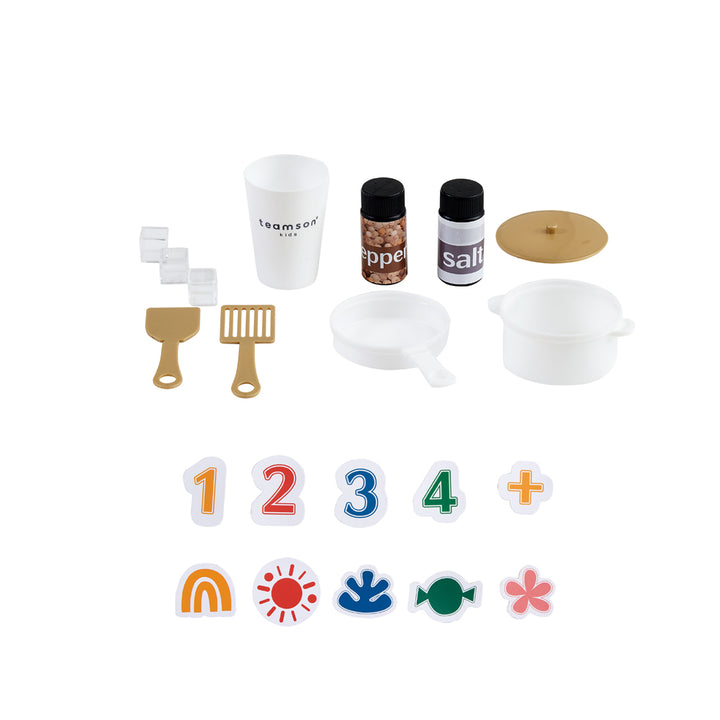 accessories which are included in the set include kitchen ware and magnets