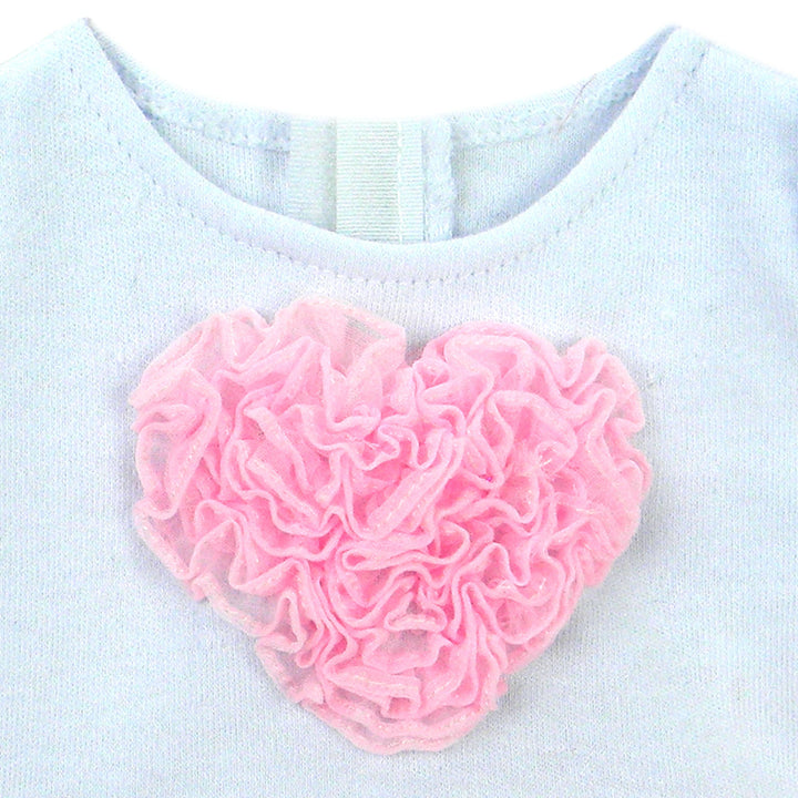 Close up of the pink tulle heart in the middle of the white tee.