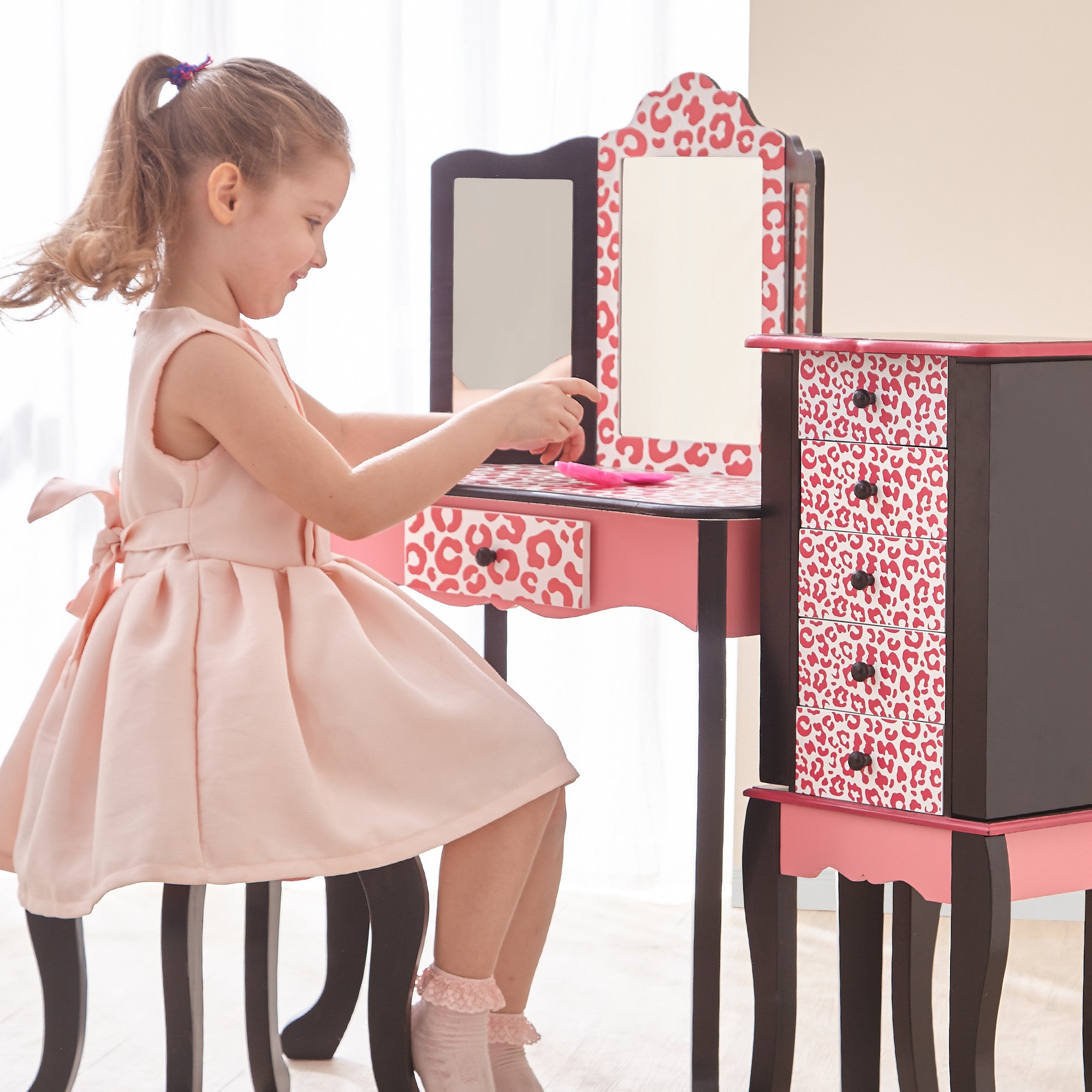 Kids Sets: & Teamson Vanity Tables Princess - Makeup Vanities